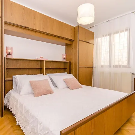 House Vetus Pontem