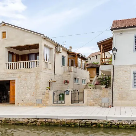 House Vetus Pontem Vrboska